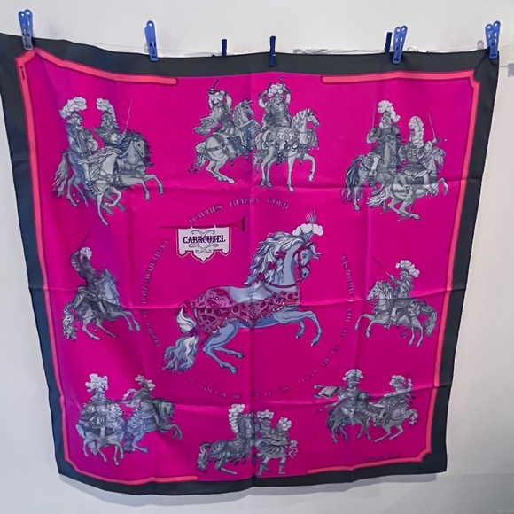 Vintage Hermès 100% Silk Carrousel Scarf - Picture 2 of 10